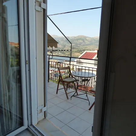 Anna * Argostoli (Kefalonia)